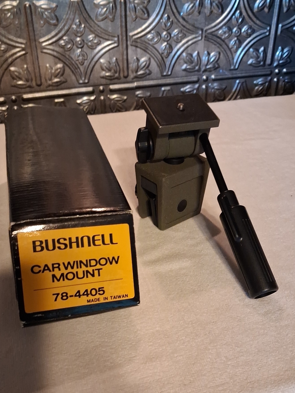 Bushnell Olive Green Car Window Camera Mount